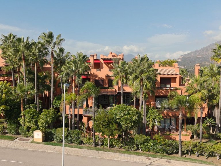 Apartment for Sale in Nueva Andalucía, Malaga 48