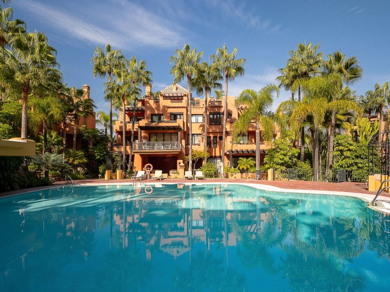 Apartment for Sale in Nueva Andalucía, Malaga 5