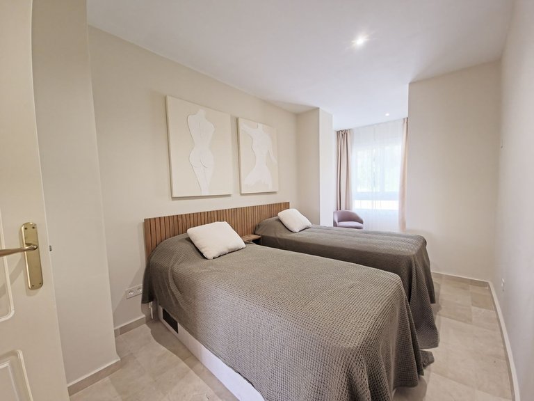 Apartment for Sale in Benahavís, Malaga 25