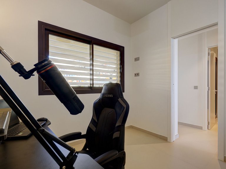 Apartment for Sale in Higueron, Malaga 15
