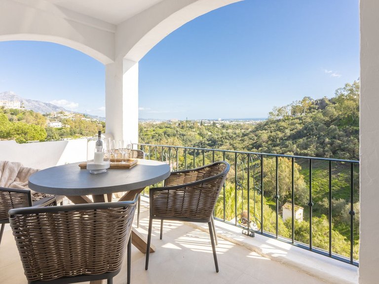 Apartment for Sale in Benahavís, Malaga 2