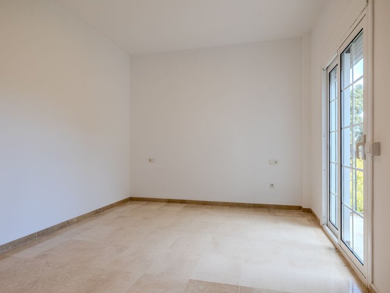 Villa for Sale in San Roque Club, Cadiz 11