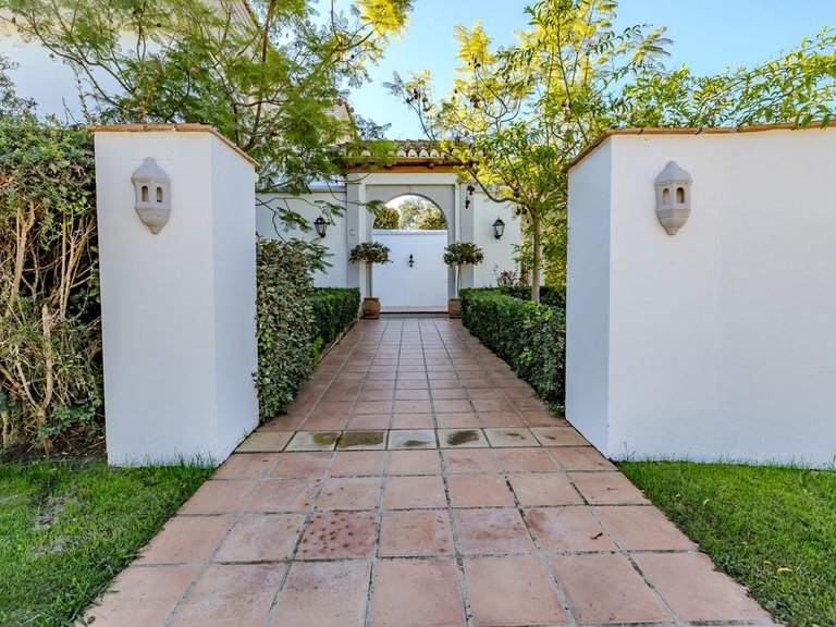 Villa for Sale in San Roque Club, Cadiz 30