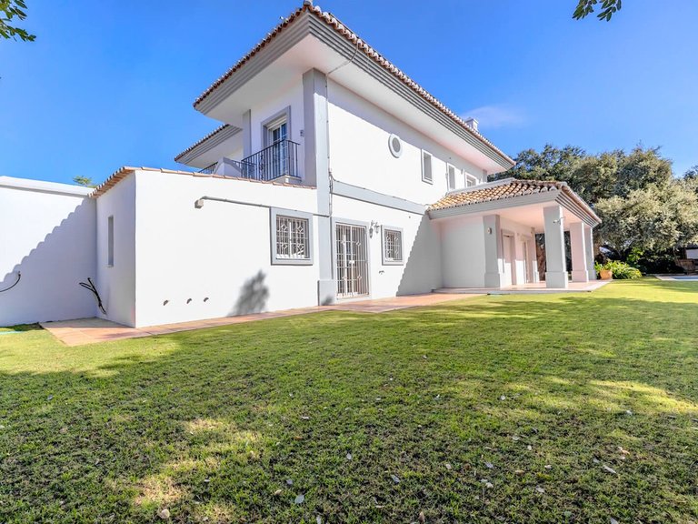 Villa for Sale in San Roque Club, Cadiz 31