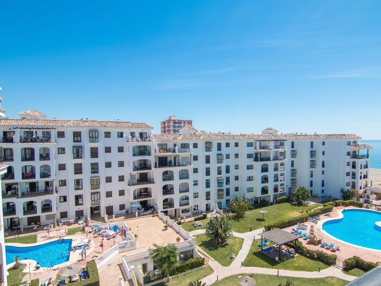 Apartment for Sale in La Duquesa, Malaga 1