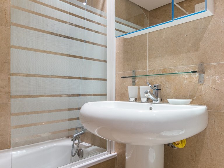 Apartment for Sale in La Duquesa, Malaga 12