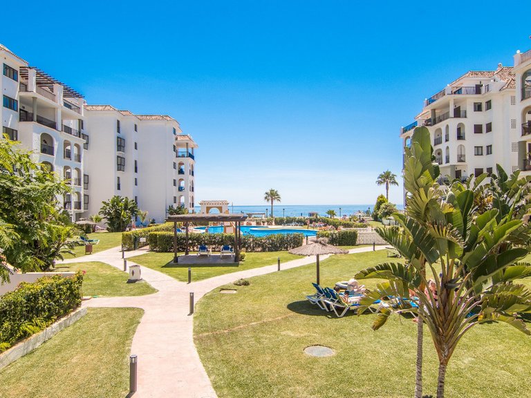 Apartment for Sale in La Duquesa, Malaga 18