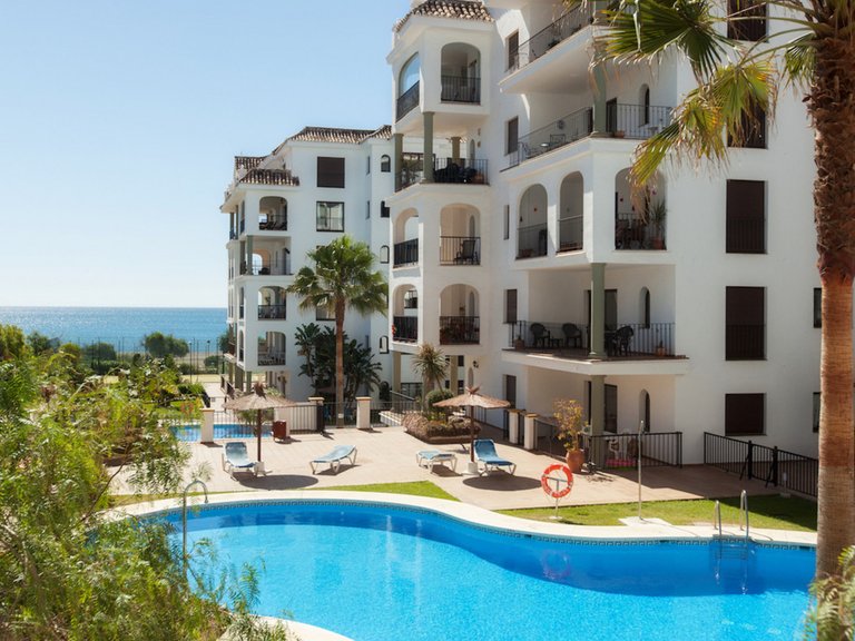 Apartment for Sale in La Duquesa, Malaga 24