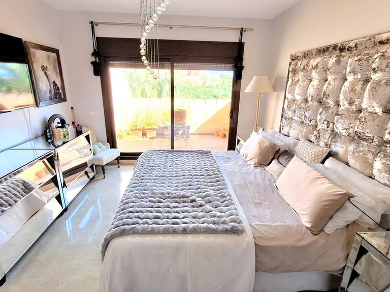 Apartment for Sale in La Duquesa, Malaga 16