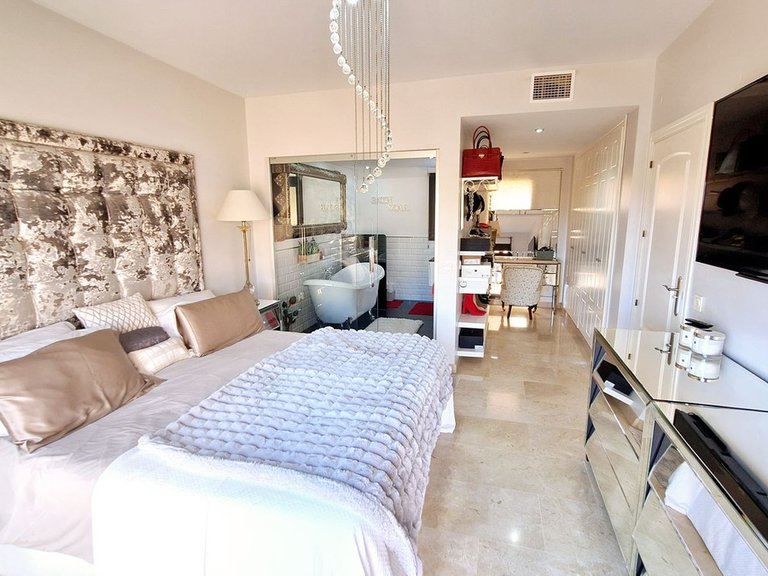 Apartment for Sale in La Duquesa, Malaga 19