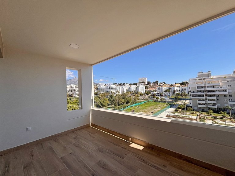 Apartment for Sale in Nueva Andalucía, Malaga 11