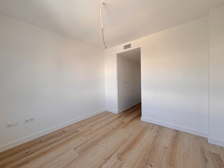Apartment for Sale in Nueva Andalucía, Malaga 18