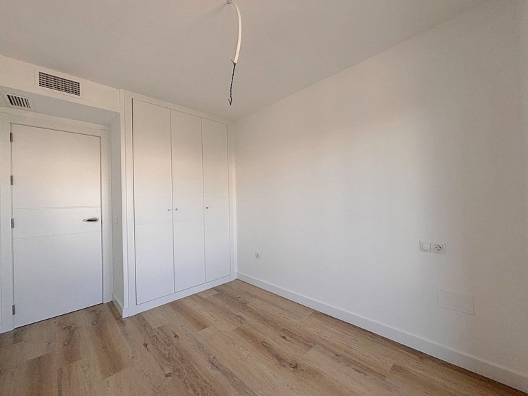 Apartment for Sale in Nueva Andalucía, Malaga 25