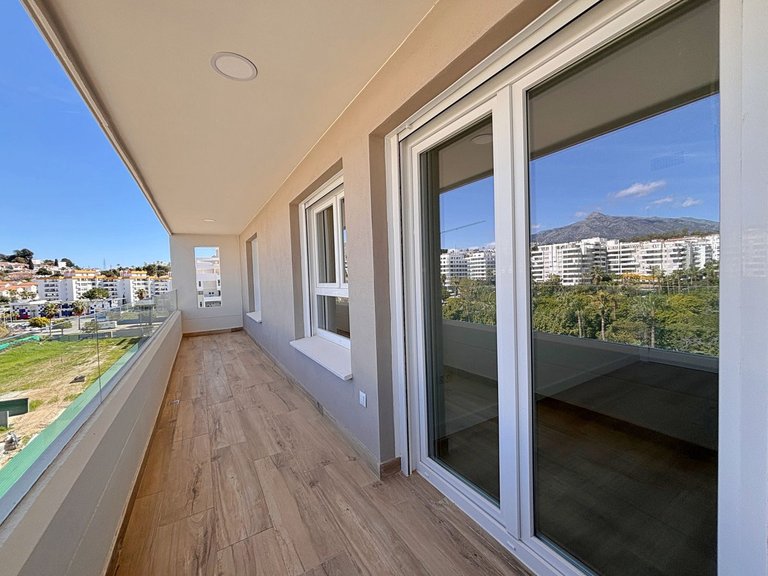 Apartment for Sale in Nueva Andalucía, Malaga 27
