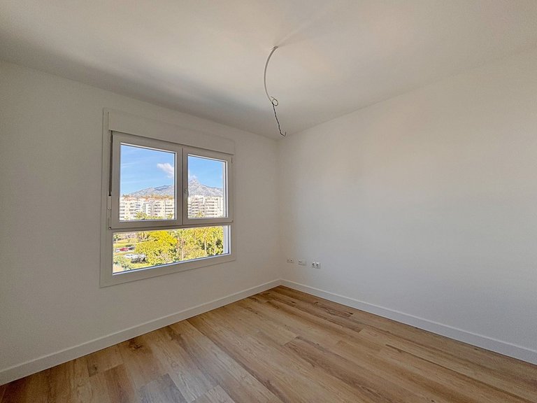 Apartment for Sale in Nueva Andalucía, Malaga 28