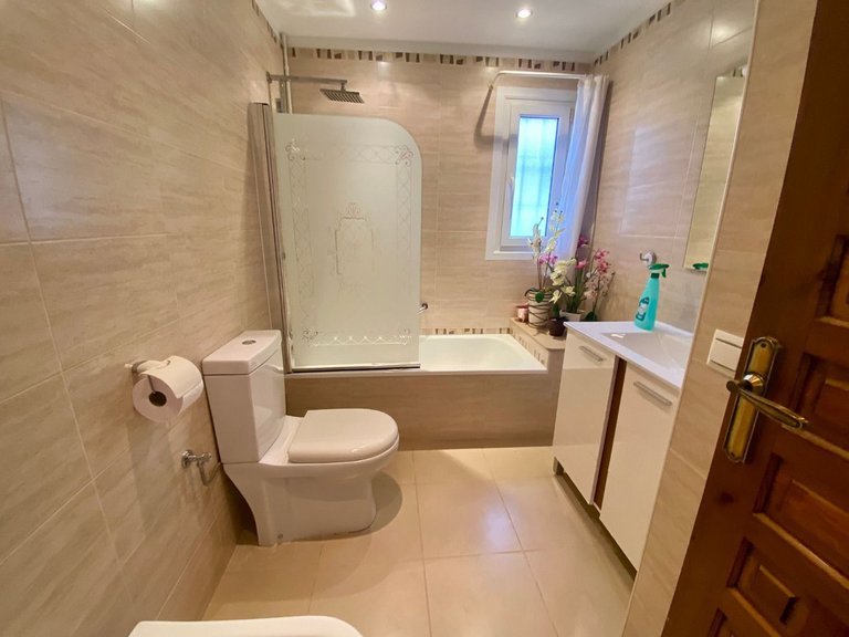Villa for Sale in El Padron, Malaga 26