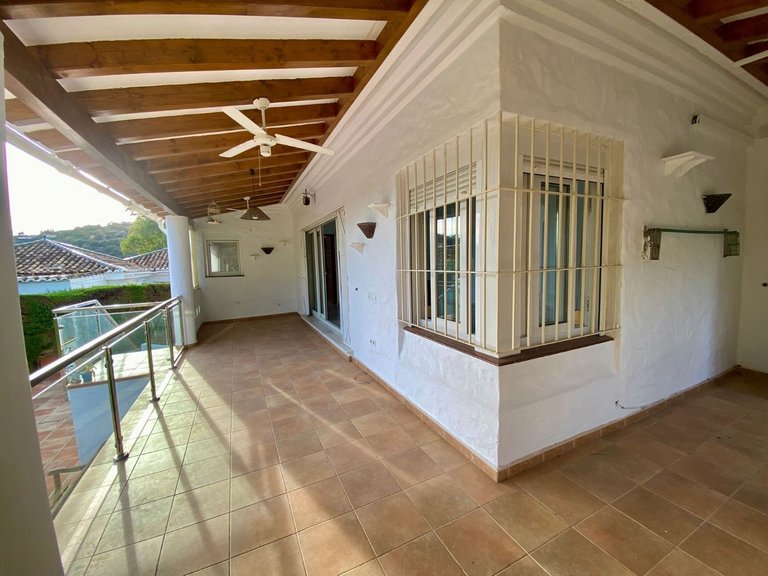 Villa for Sale in El Padron, Malaga 38