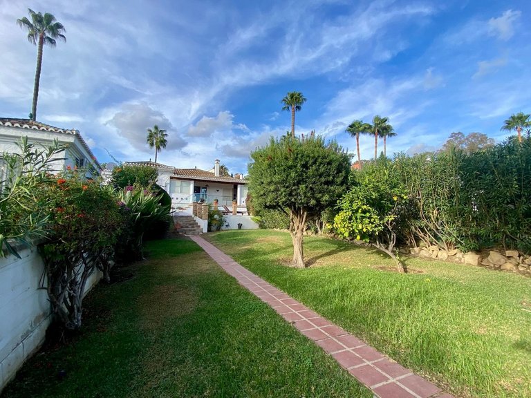 Villa for Sale in El Padron, Malaga 39