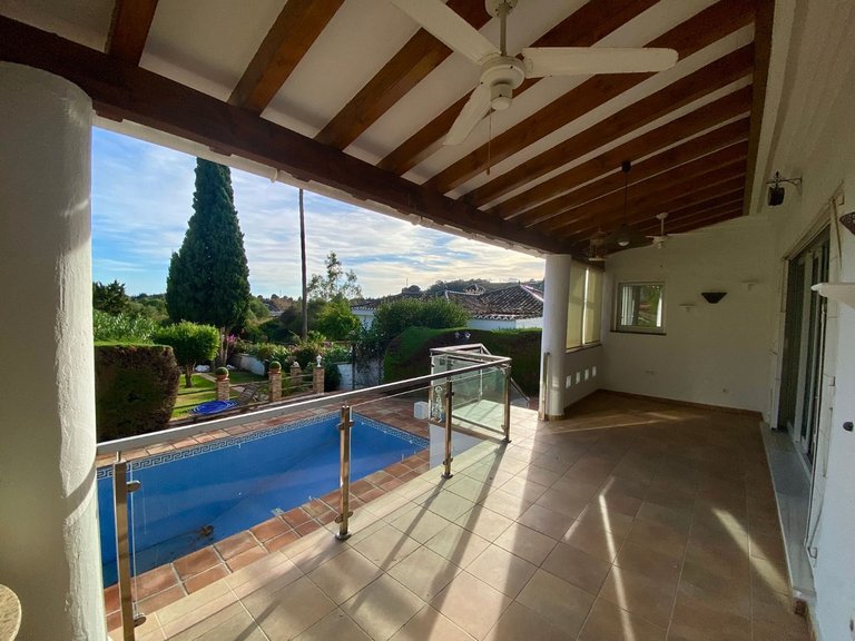 Villa for Sale in El Padron, Malaga 41