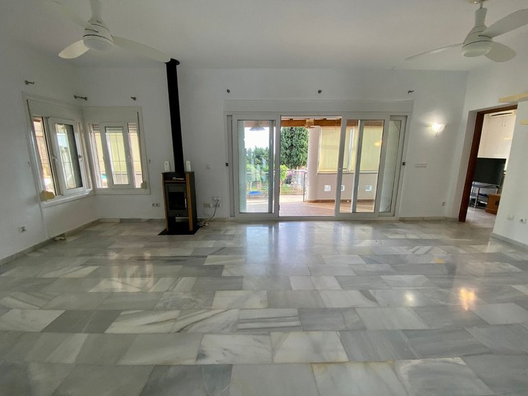 Villa for Sale in El Padron, Malaga 5
