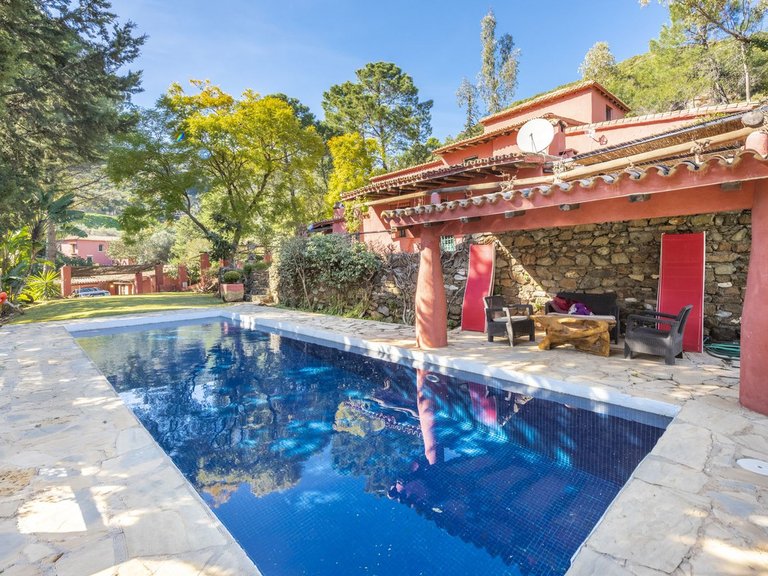 Villa for Sale in Benahavís, Malaga 1