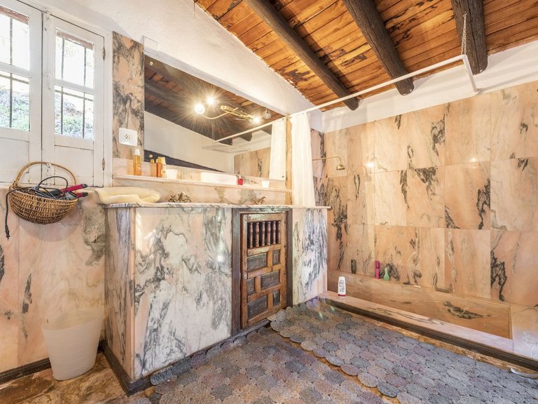 Villa for Sale in Benahavís, Malaga 10