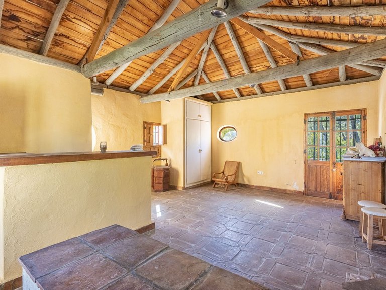 Villa for Sale in Benahavís, Malaga 14