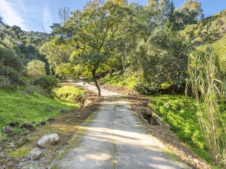 Villa for Sale in Benahavís, Malaga 25