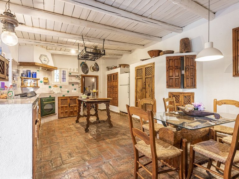 Villa for Sale in Benahavís, Malaga 7