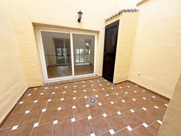 Villa for Sale in Alhaurin Golf, Malaga 16
