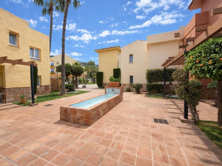 Villa for Sale in Alhaurin Golf, Malaga 18