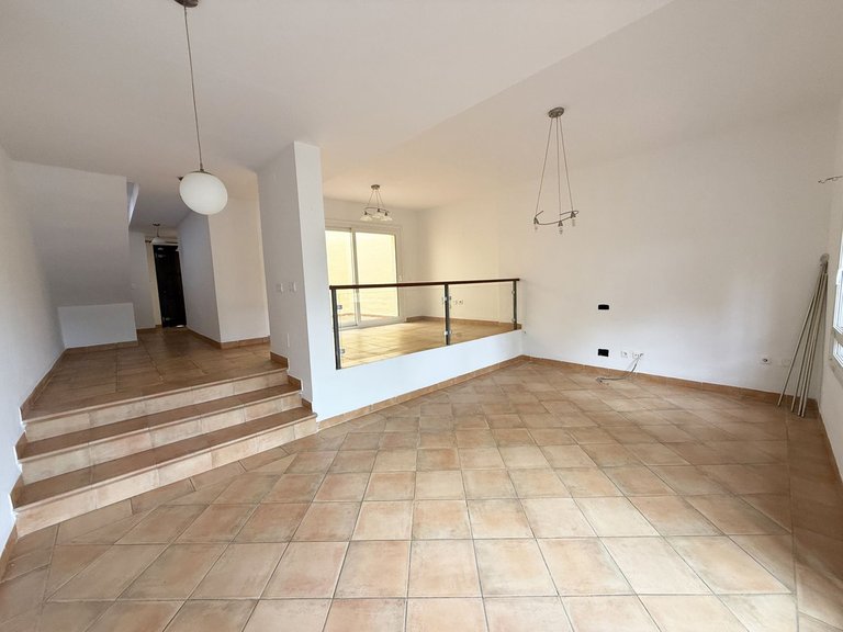 Villa for Sale in Alhaurin Golf, Malaga 5