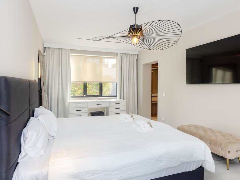 Villa for Sale in Málaga, Malaga 10