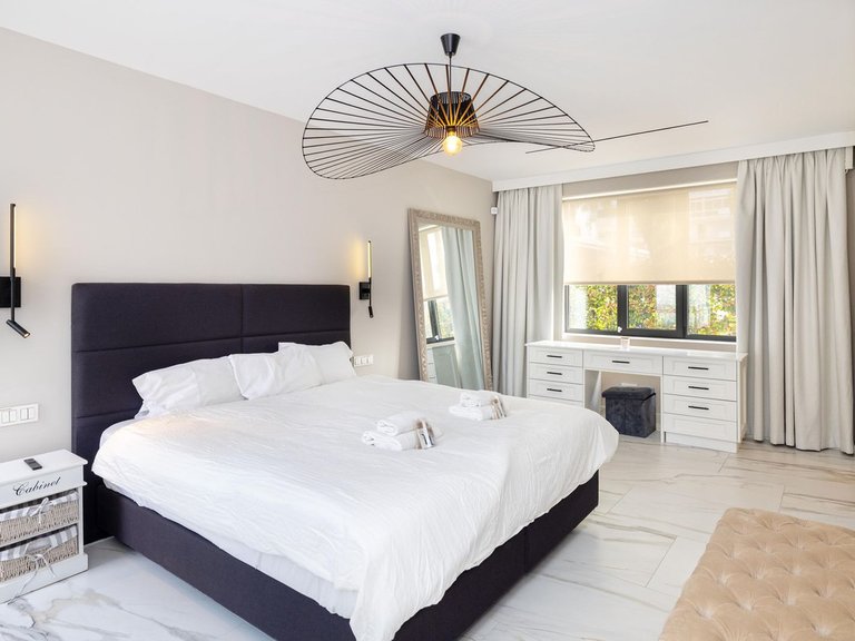 Villa for Sale in Málaga, Malaga 11