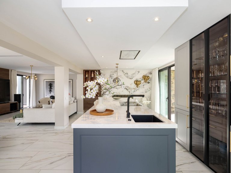Villa for Sale in Málaga, Malaga 13