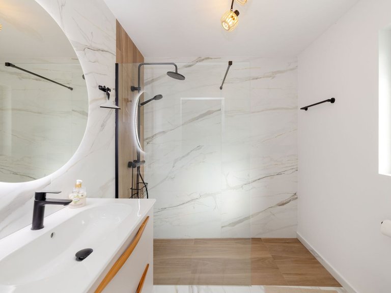 Villa for Sale in Málaga, Malaga 29