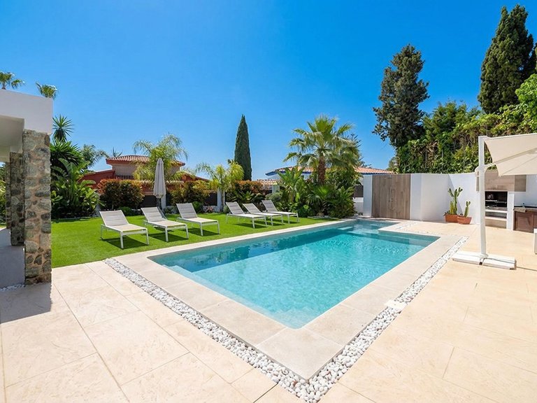 Villa for Sale in Málaga, Malaga 3