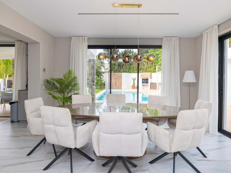 Villa for Sale in Málaga, Malaga 5