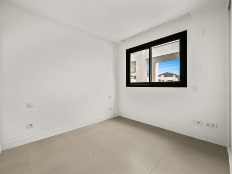 Apartment for Sale in Fuengirola, Malaga 16