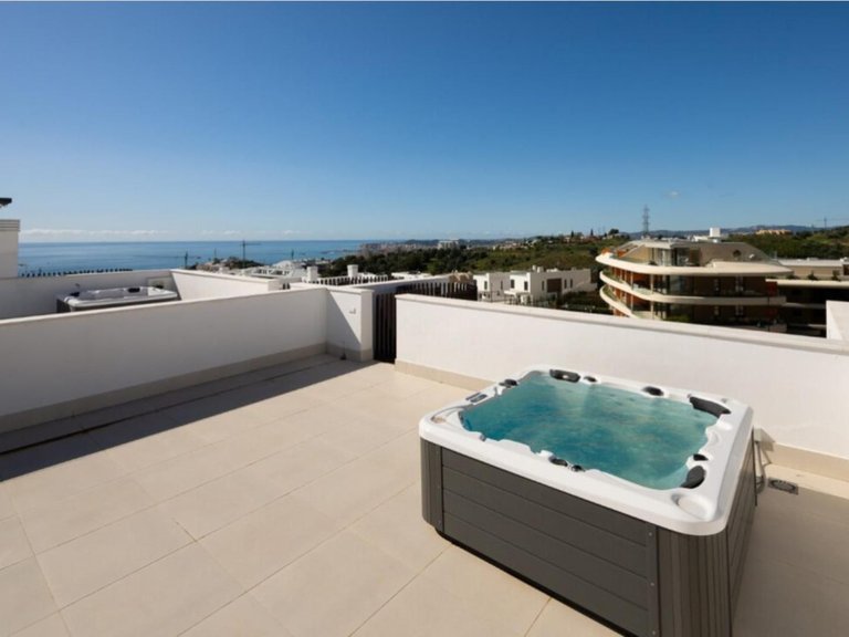 Apartment for Sale in Fuengirola, Malaga 2