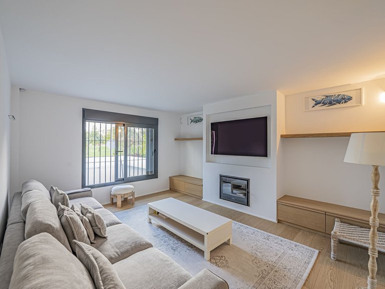 Villa for Sale in San Pedro De Alcántara, Malaga 1