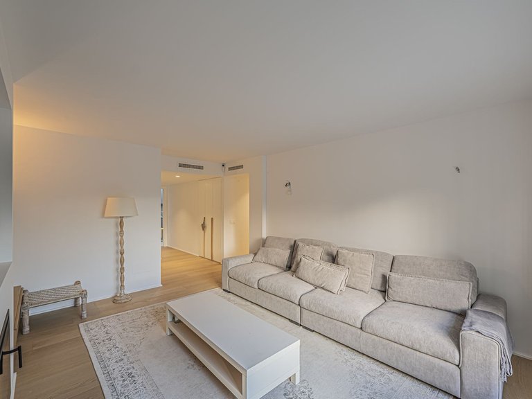 Villa for Sale in San Pedro De Alcántara, Malaga 4