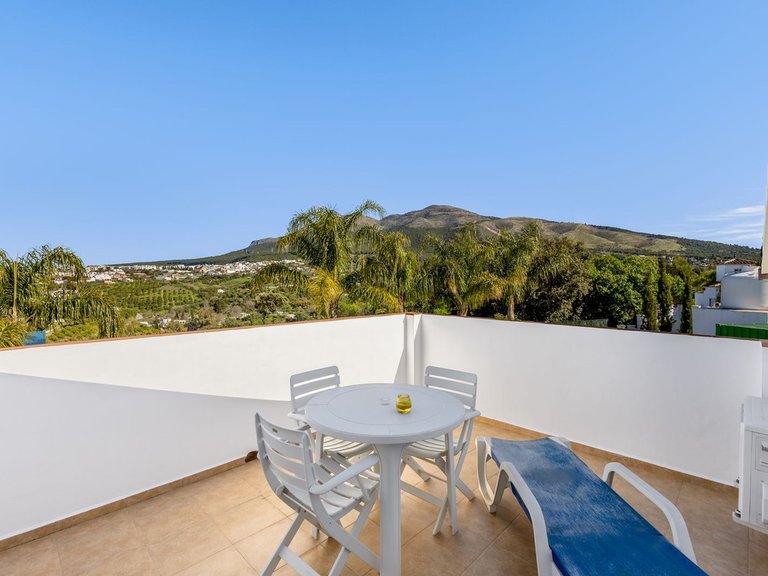 Villa for Sale in Alhaurín El Grande, Malaga 28