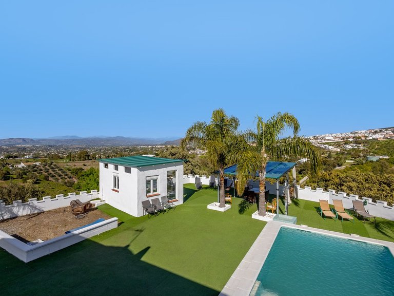 Villa for Sale in Alhaurín El Grande, Malaga 29
