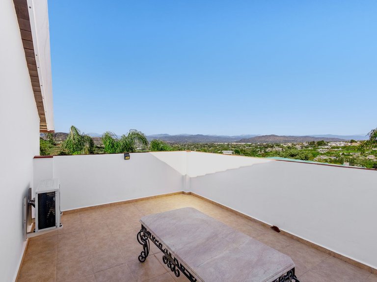 Villa for Sale in Alhaurín El Grande, Malaga 34