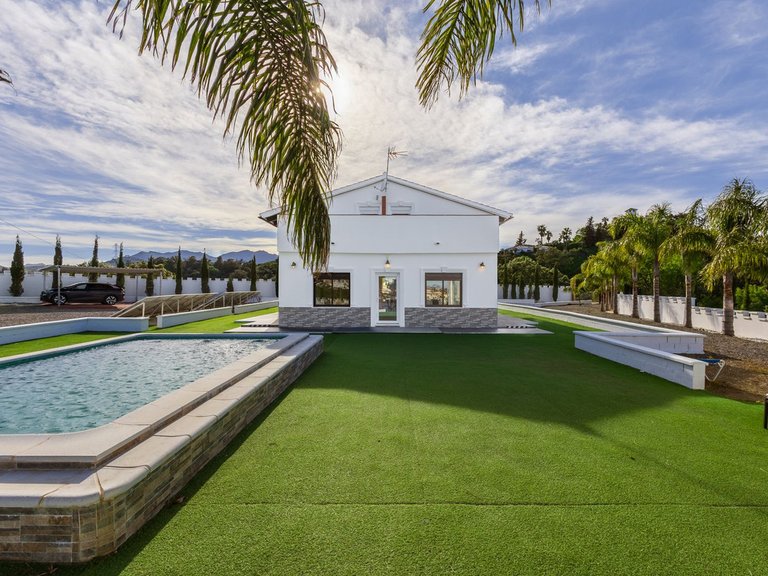 Villa for Sale in Alhaurín El Grande, Malaga 4