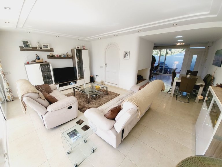Villa for Sale in Miraflores, Malaga 19