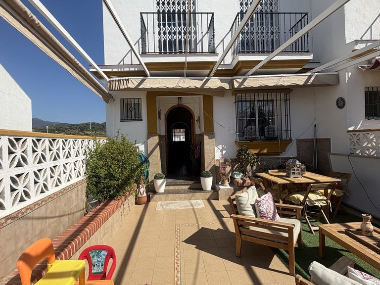 Villa for Sale in Estepona, Malaga 1