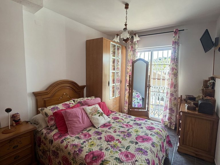 Villa for Sale in Estepona, Malaga 16