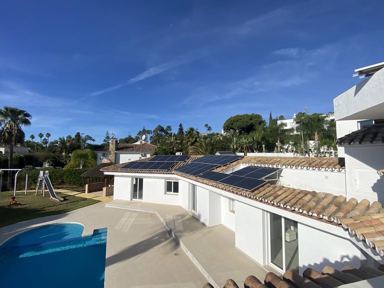 Villa for Sale in El Paraiso, Malaga 14